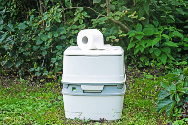 Best Portable restroom trailer rental  in Holland, TX