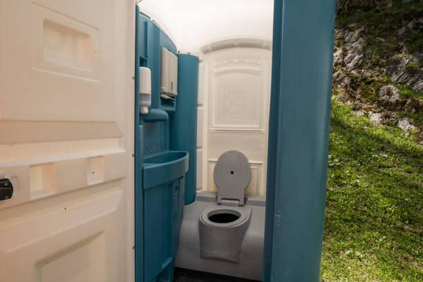 Best Porta potty cleaning services  in Holland, TX