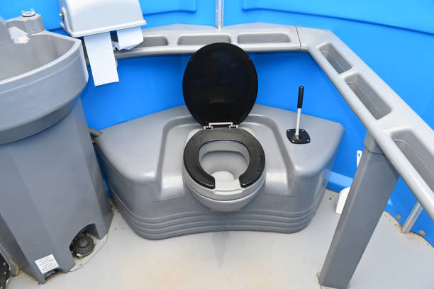 Best Porta potty delivery and setup  in Holland, TX
