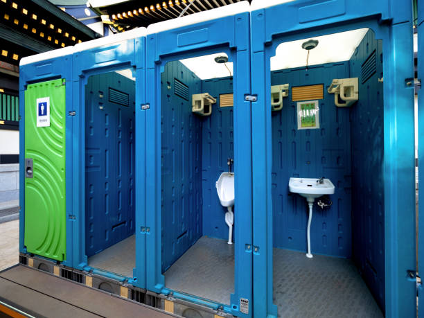 Portable Toilet Options We Offer in Holland, TX