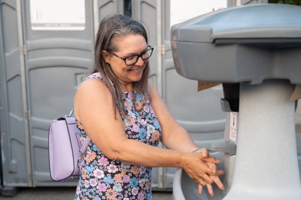 Professional porta potty rental in Holland, TX